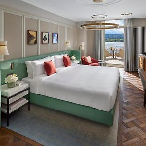 Deluxe Lake View Room Terrace
